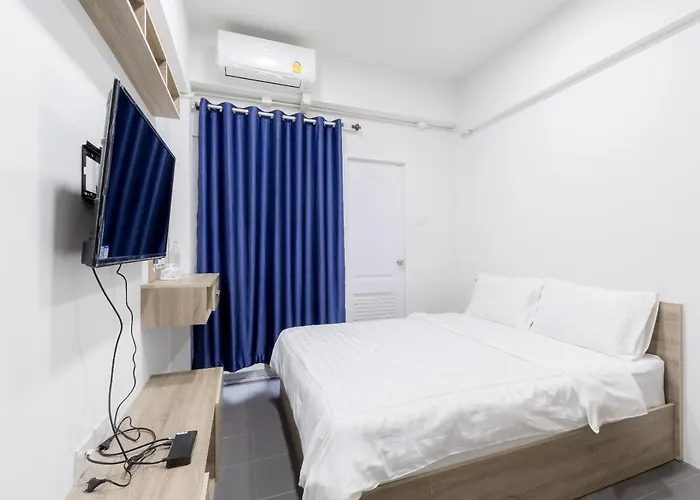 Middleway House 2*