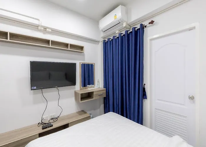 Middleway House 2*